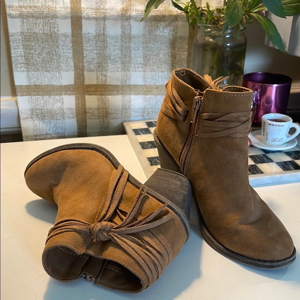 Time and Tru Brown Ankle Booties with Fringe - Picture 10 of 16